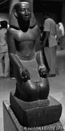 Statue du gouverneur d�Heqainb