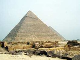 La pyramide de Kh�phren, Gizeh.