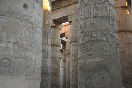 Grande salle hypostyle du temple de Karnak Grande salle hypostyle du temple de Karnak