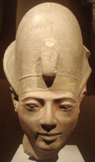 Visage du pharaon Amenm�s
