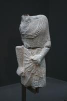Statue d'un homme drap�