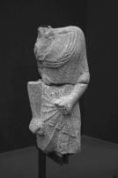 Statue d'un homme drap�