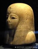 Couvercle d�un vase canope de la reine Thuya