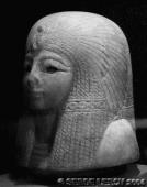 Couvercle d�un vase canope de la reine Thuya