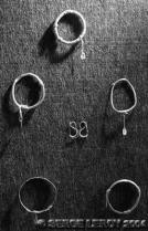 Cinq bracelets en or