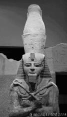 Haute statue de Rams�s II