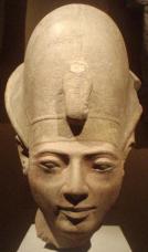 Visage du pharaon Amenm�s