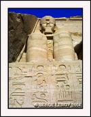 Cartouches royaux de Rams�s � ses pieds