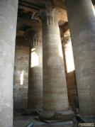Colonnes de la 1�re salle hypostyle