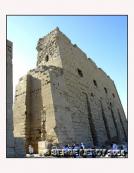 Entr�e du temple par le 1er Pyl�ne