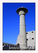 Taharqa, face au temple de Rams�s III