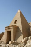 Entr�e du tombeau de Sennedjem