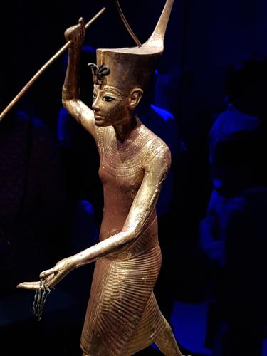 Statuette en bois doré de Toutankhamon harponneur