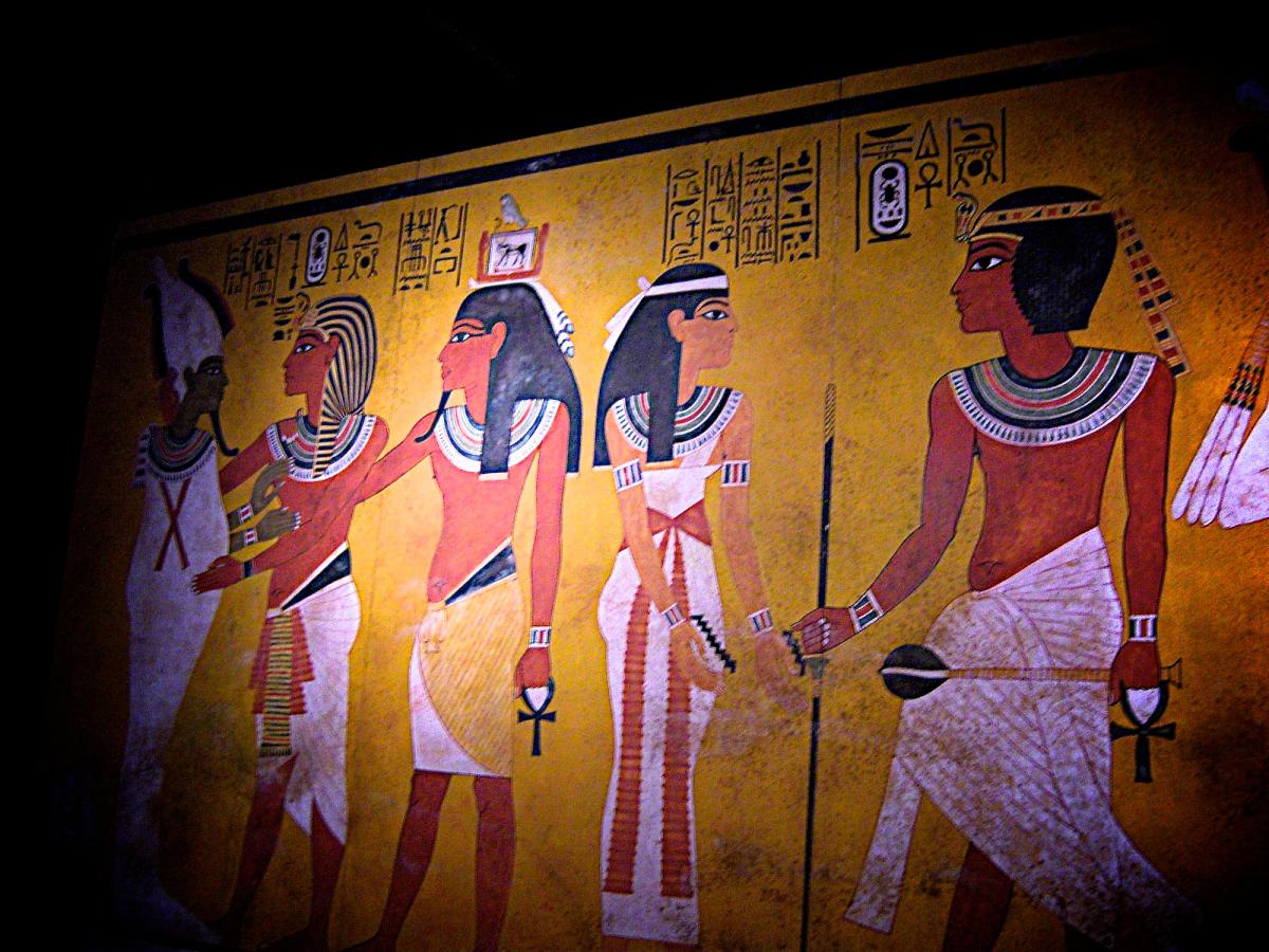 Древний египет жизнь фараона. Слуги фараона Египет. Слуги в древнем Египте. Слуги фараона в древнем Египте. Древний Египет фараон с опахалом.