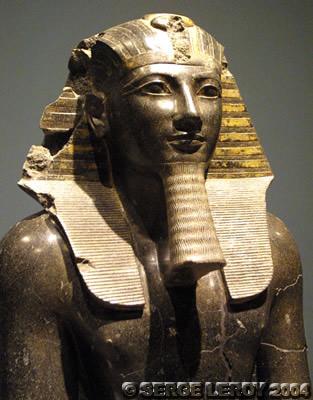 Statue d'aménophis II