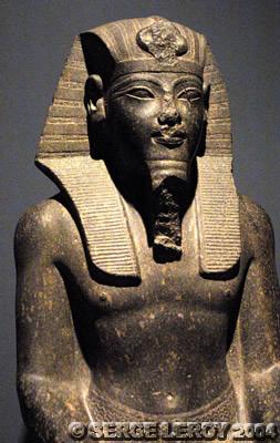 Statue du roi Aménophis III