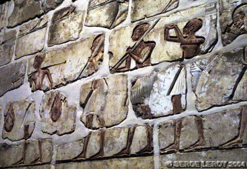 Reconstitution du mur des talatates de Karnak