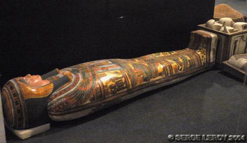 Sarcophage de la momie du prêtre de Montou Nes-Paka-Shuty