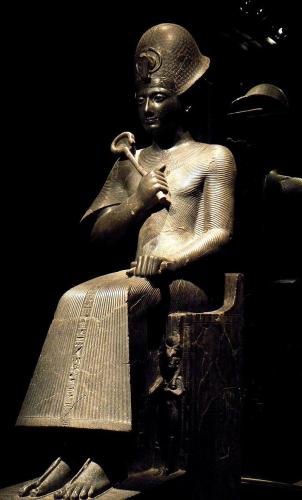 Statue de Ramsès II coiffé du khépresh