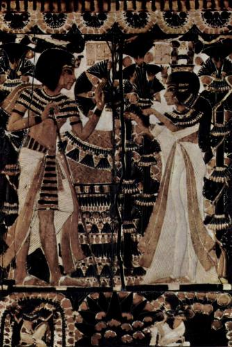 Couvercle de coffre en ivoire à l'effigie de Toutânkhamon et de la reine