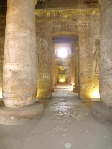 Au temple d'Abydos