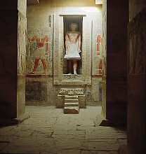
Statue d'Ouserkaf dans une niche, pyramide d'Ouserkaf, Saqqarah.
