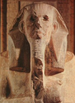 Statue en calcaire de Djoser