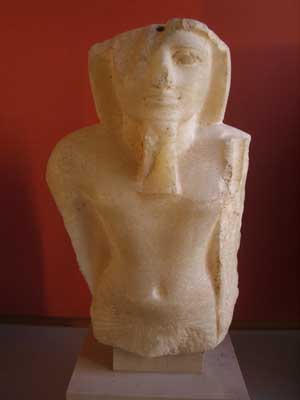 Buste fragmenté de Mérenptah